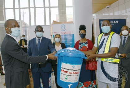 Lutte contre le coronavirus en zone portuaire le Port Autonome d’Abidjan aux côtés des dockers